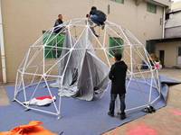 Tente Dôme Géodésique de Luxe Moderne et Transparente pour Hôtel de Glamping, 8m, Ignifuge, Étanche en PVC, Quatre Saisons, Certifiée CE