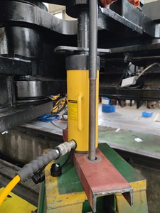 Cilindro Hidráulico Ligero de Acción Simple con Émbolo Hueco RCH-306 30T 155mm para Empacadoras, Equivalente a Enerpac Jack - Product Image 3