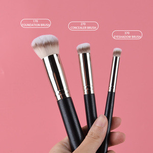 Pinceau de Maquillage Précision à Tête Ronde Angulée pour Fond de Teint, en Silicone et Poils Synthétiques, Outil de Beauté pour Estomper les Couleurs sur les Joues - Product Image 3
