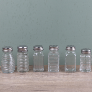 Petit <span class=keywords><strong>verre</strong></span> à boire <span class=keywords><strong>en</strong></span> <span class=keywords><strong>verre</strong></span> de type Mason de 120 ml (4 oz) avec poignée et couvercle métallique argenté, idéal pour le sel, le poivre, le café ou comme <span class=keywords><strong>verre</strong></span> à shot de vodka. - Product Image 6