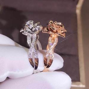 Anello da Donna con Fiore a Rosa, Zirconi Scintillanti, in Lega di Rame, Regolabile, Elegante Stile Nuziale - Product Image 6