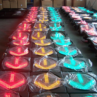 Fournisseur chinois de feux de circulation, équipement intelligent de signalisation routière LED
