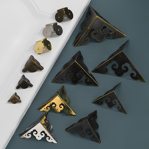 Protection d'<span class=keywords><strong>angle</strong></span> en fer de style Ming Qing chinois antique, couleur bronze/argent, motif nuage porte-bonheur, fixation facile, polyvalente pour meubles - Product Image 1