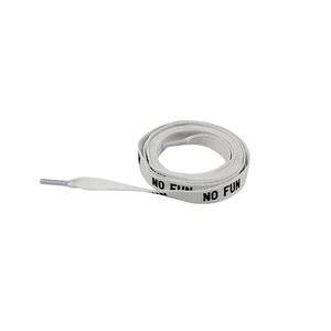 Cordones anchos y planos de poliéster de colores en oferta con puntas y logotipo personalizado estampado en caliente, diseño moderno y a la moda. - Product Image 1