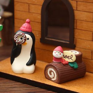Cute Handmade Christmas Resin Figurines Santa Claus Desktop Miniature Cartoon Decorations Indoor Use - Product Image 1