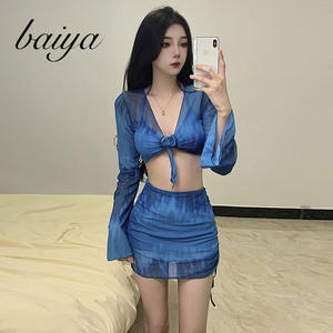 Maillot de bain deux pièces à manches longues pour femme Baiya, col en V profond, anti-UV, avec mini-jupe et taille ajustée, paréo de plage - Product Image 1