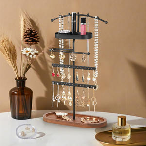 Exhibidor de Joyería Metálico Moderno para Collares, Pulseras, Anillos y Aretes, con Soporte Extraíble - Product Image 1