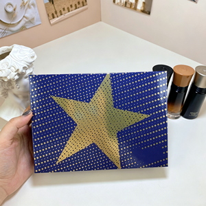 Coffret découverte de parfums de luxe pour boutique en ligne, vente au détail et soins personnels, avec coffret cadeau rigide de luxe. - Product Image 6