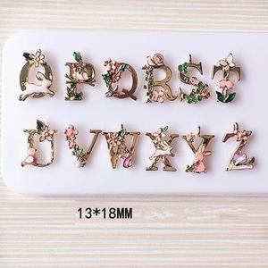 Colgante de 26 letras, colgante de aleación de letras de flor de aceite de goteo de oro, colgante de collar, accesorios para el cabello DIY, accesorios de joyería - Product Image 5