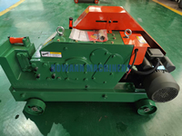 Machine de découpe automatique électrique pour barres d'armature avec commande motorisée, pour la découpe de barres d'acier et de barres nervurées