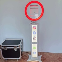 Cabina de Fotos con Pantalla Táctil Vertical e Impresión Instantánea, Luces Circulares, Capacidad para 15 Personas, Compatible con SLR y iPad, Envío Rápido