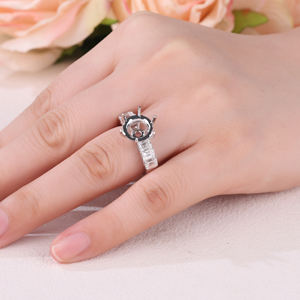 มรกตสีขาวเข้ม18K ประดับเพชรธรรมชาติทรงมรกตประดับเพชรแบบกึ่งหรูหราสำหรับผู้หญิงครบรอบ - Product Image 2