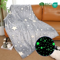 Couverture en flanelle phosphorescente avec étoiles et planètes lumineuses, motif rayé, douce et moelleuse, pour chambre d'enfants et voyage