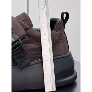 Zapatos de hombre para venta al por mayor y al detalle transfronterizos, nuevos mocasines de verano con suela gruesa y aumento de altura interior, estilo oscuro de nicho. - Product Image 4