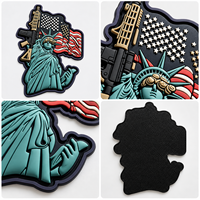 Patch 3D en PVC moulé sur mesure, logo en caoutchouc souple en relief, badge auto-agrippant pour vestes, vêtements et articles d'extérieur
