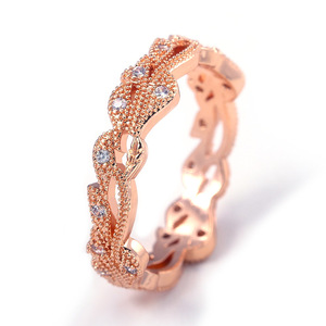 Anello Vintage Minimalista a Forma di Foglia, Elegante Gioiello da Donna per Uso Quotidiano - Product Image 4