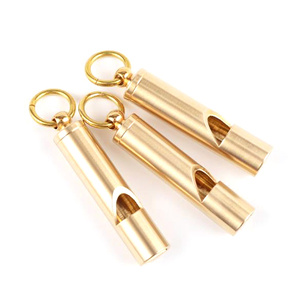 真ちゅう製アイリッシュティンホイッスルメタルベストプレミアム緊急屋外サバイバルホイッスルキーホルダーまたはハングラウドブラスホイッスル - Product Image 4