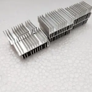 Fabricant de profilés en aluminium Dissipateur thermique personnalisé production de radiateur en aluminium pour affichage moteur dissipateur thermique en aluminium