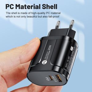 PD 20W PD+QC3.0 ชาร์จเร็วแบบสองพอร์ต ใช้งานร่วมกับ iPhone/Samsung พร้อมอะแดปเตอร์ปลั๊ก US/EU/UK สำหรับการเดินทางทั่วโลก - Product Image 1