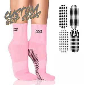 Échantillon gratuit, faible MOQ, chaussettes de Pilates en tricot de qualité supérieure pour femmes, chaussettes de yoga antidérapantes en coton personnalisées - Product Image 1