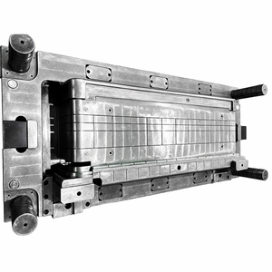 Tùy chỉnh phụ tùng ô tô vỏ tiêm khuôn chính xác chế biến thép cho nhu cầu thiết yếu hàng ngày ABS/<span class=keywords><strong>PP</strong></span>/PC Bảng Đèn khuôn mở EV FV - Product Image 1