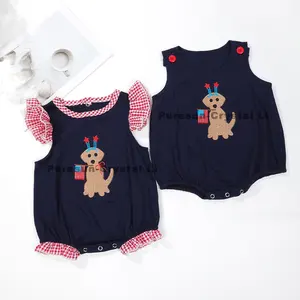 Tùy Chỉnh Chàng Trai Quần Áo Bộ Mùa Hè Cotton 2-Mảnh Thiết Lập Với Con Chó Con Thêu Thứ 4 của July Chủ Đề Cho Cậu Bé Quần Áo