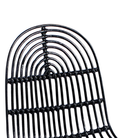 Chaise de salle à manger en acier de haute qualité originale Mulya Rattan, design contemporain, pieds en acier noir thermolaqué pour hôtels