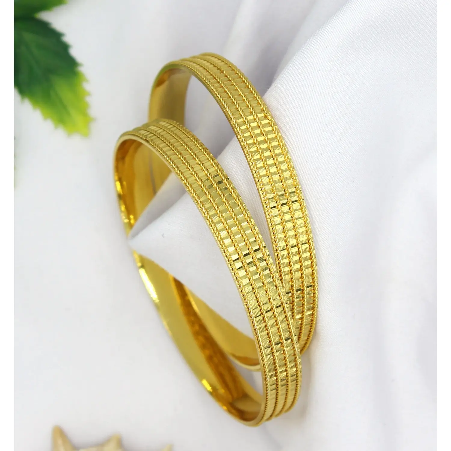 Designer placcato oro 4 pezzi Trendy braccialetti antichi in ottone puro Set gioielli Dubai per donna con cinturino al miglior prezzo