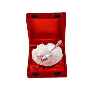 กล่องของขวัญแฮนด์เมดชุบเงินแบบทันสมัยและอัจฉริยะสำหรับลูกค้าทำด้วยมือ - Product Image 1