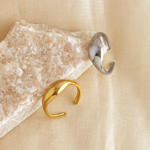 Anillos abiertos lisos simples de acero inoxidable para mujeres y hombres, anillo de cola ajustable a la moda de oro de 18 quilates, joyería de Fiesta (RG306) - Product Image 4