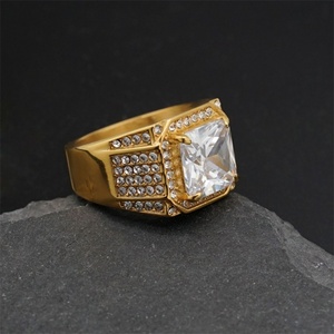 Bague Hip Hop plaquée or 18 carats avec zircon carré entièrement serti de diamants pour hommes - Product Image 4