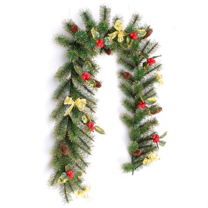 Least wholesale top-wreath Christmas Red berries decoration wreath Christmas - Product Image 1