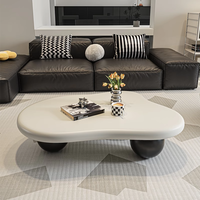 Table basse en forme de nuage : style scandinave, minimaliste et moderne, pour les petits salons, forme unique