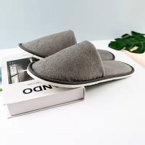 Ury pantoufles jetables d'hôtel en velours gris corail antidérapantes garder au chaud et confortables pantoufles de maison - Product Image 3