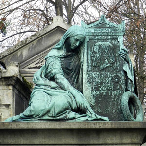 Une nouvelle statue d'ange en bronze avec une technique de moulage de conception de <span class=keywords><strong>pierre</strong></span> <span class=keywords><strong>tombale</strong></span> créative <span class=keywords><strong>pour</strong></span> la décoration de tombes et les objets de collection d'art - Product Image 4