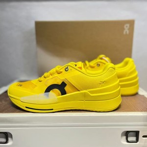 รองเท้าผ้าใบลำลองสีเหลืองสดใสแบบยูนิเซ็กซ์ รองเท้าสเก็ตแฟชั่นทรงเตี้ยสำหรับผู้ชายและผู้หญิง - Product Image 2