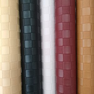 厚さ1.4mm チェッカーエンボス加工 合皮レザー | バッグ製作向け合成皮革 - Product Image 1