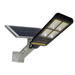 ไฟถนนโซลาร์เซลล์ LED 200W IP67 ตัวเรือนอะลูมิเนียมหล่อขึ้นรูป โมโนไซริคอน โซลาร์เซลล์ อายุการใช้งาน 20000 ชั่วโมง กล้องติดผนัง แสงเดย์ไลท์ 6000K แอพพลิเคชั่น CE - Product Image 1