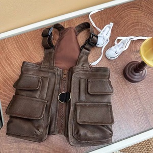 Chaleco de trabajo retro para mascotas, marrón, con correas ajustables de camuflaje para perros, chaleco sin mangas de poliéster - Product Image 1