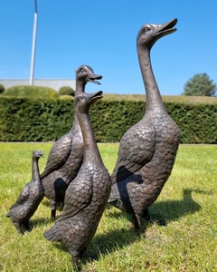 รูปปั้นเป็ดสีบรอนซ์กลางแจ้งรูปปั้นเป็ดโลหะหล่อด้วยมือรูปปั้นของครอบครัวเป็ดโลหะขนาดใหญ่สำหรับตกแต่งสวน - Product Image 3