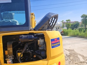 Prix bon marché Mini pelle sur chenilles Kobelco SK55SR-5 5 tonnes Excavatrice à vendre SK140 SK75 SK55 d'occasion avec un poids en ordre de marche de 8 tonnes - Product Image 4