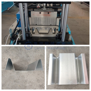 Kim loại quang điện khung <span class=keywords><strong>downspout</strong></span> Máy làm <span class=keywords><strong>downspout</strong></span> nước máng xối Ống cuộn hình thành máy - Product Image 4