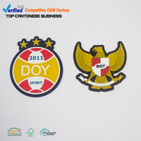 Fabricant d'étiquettes personnalisées en PVC en caoutchouc souple avec logo en relief 3D pour chapeaux
