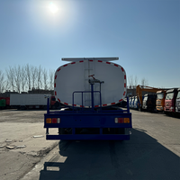 Camion-citerne à eau diesel SINOTRUCK HOWO 20000L à prix raisonnable, transmission 6x4, moteur en acier au carbone, prix d'usine, en stock