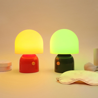 Lampe de table en ABS en forme de champignon, lumière ambiante LED, rechargeable par USB, lampe de chevet LED pour la chambre à coucher, décoration de la maison
