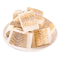 Usine en gros offre spéciale chien nourriture lyophilisation océan poisson morue Cube pour chien friandises lyophilisé naturel nourriture pour animaux de compagnie collations