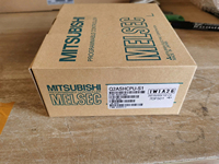 100% nueva unidad de CPU PLC Mitsubishi A-series original tiene 1024 puntos de entrada y salida puntos de dispositivo de datos de entrada/salida