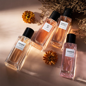 Perfume ODDIS Nuevo Clásico Eterno 50ml Floral Y Afrutado Romántico Elegante Para Mujer - Product Image 1