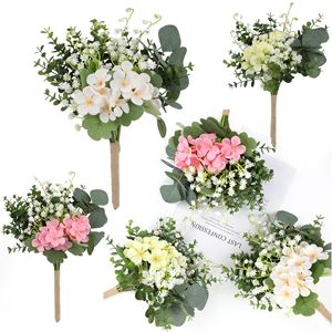 Bouquets de mariage artificiels Guanyi, fleurs en soie et plastique, eucalyptus, marguerites, gypsophile pour décorations de table de mariage. - Product Image 1