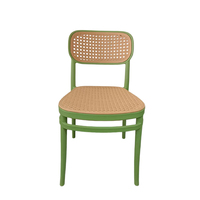 Chaise en plastique verte en promotion, chaise de salle à manger empilable en plastique pour intérieur et extérieur, véranda, balcon, café, boutique, patio, bord de piscine